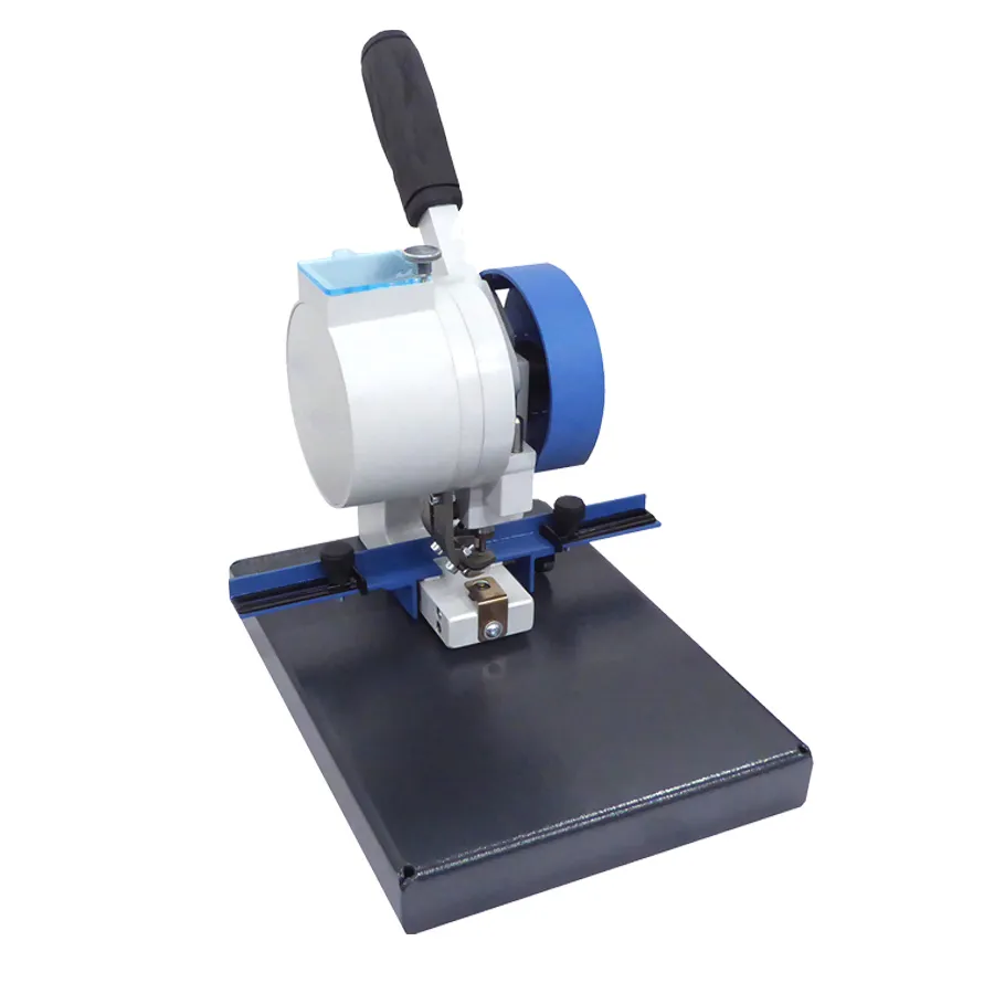 Presse à oeillets manuelle