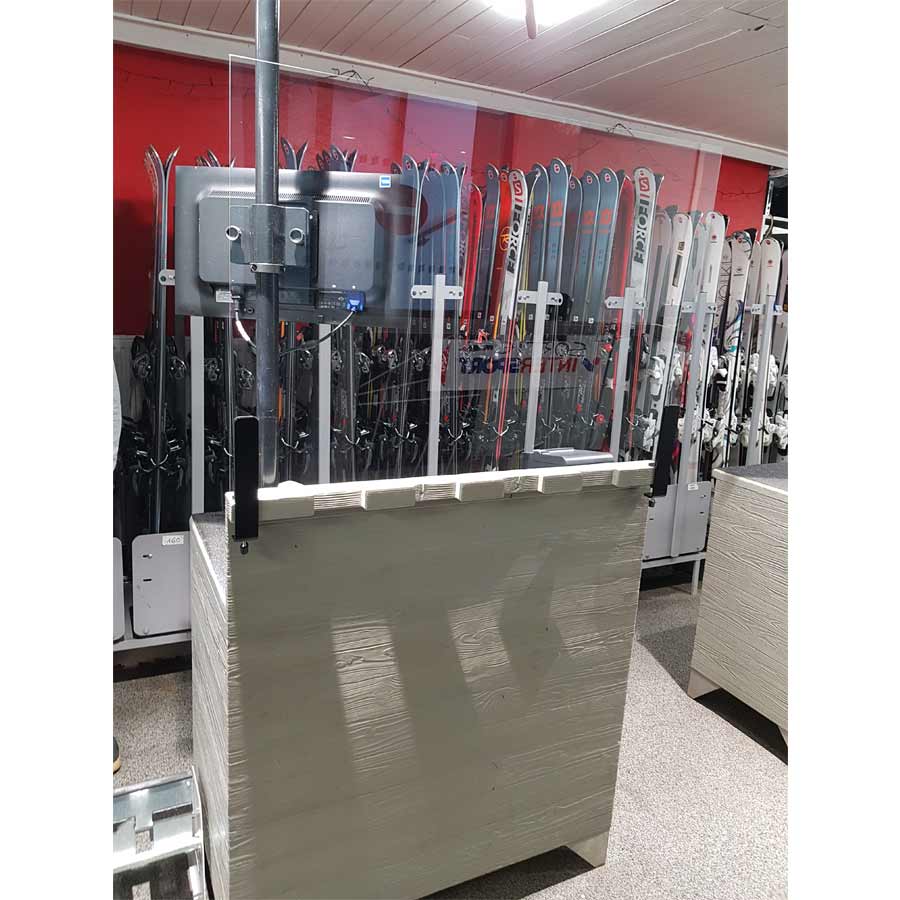 pince de fixation plexiglas intersport collet d'allevard