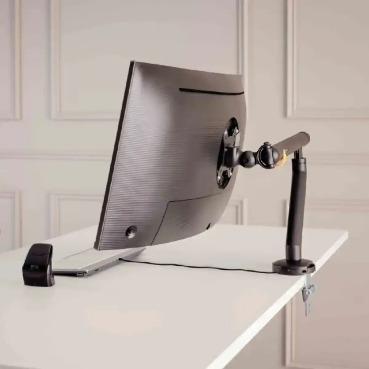 support écran pc : en situation au bureau