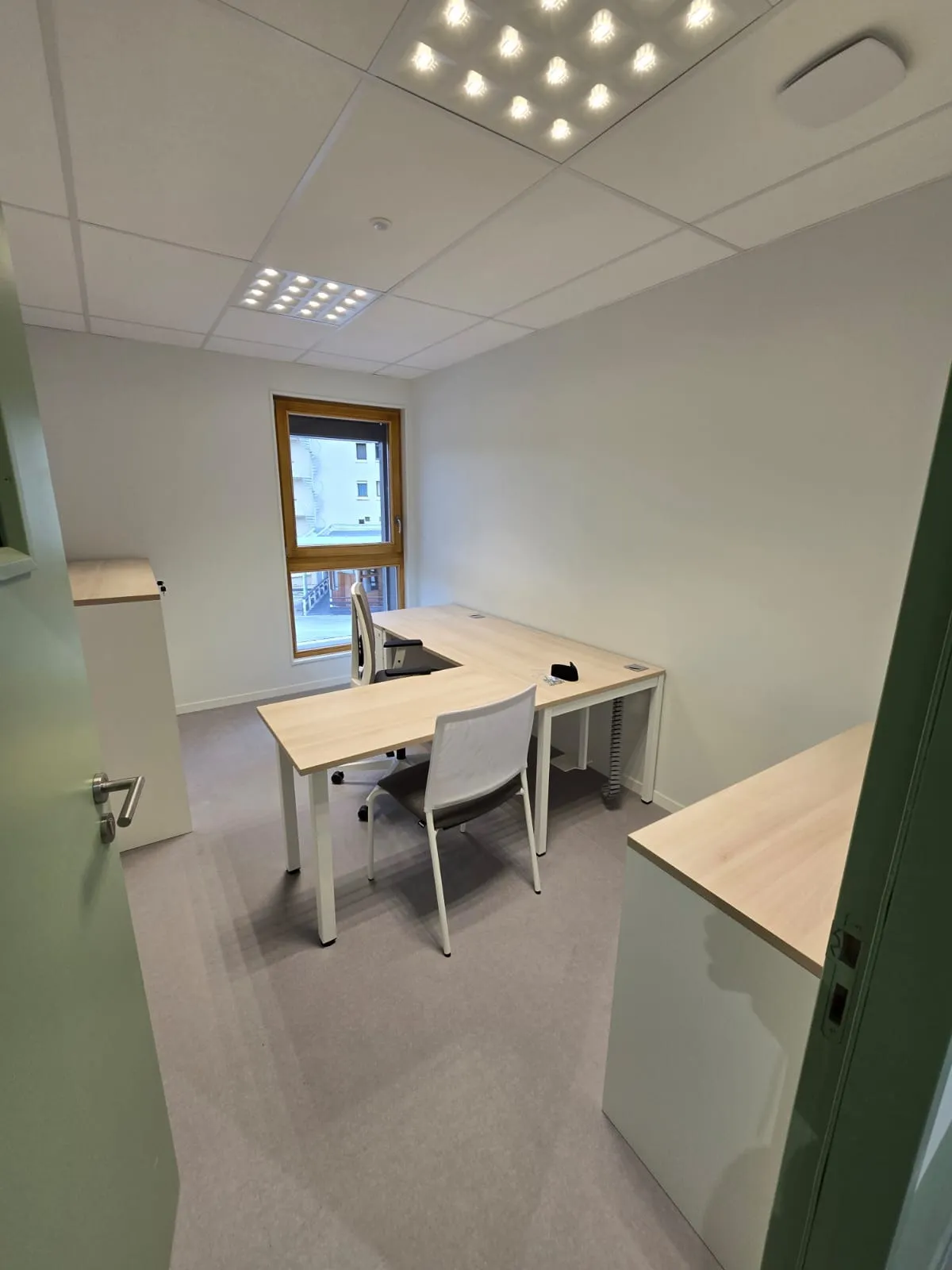 aménagement de bureau professionnel - l'exemple à vars