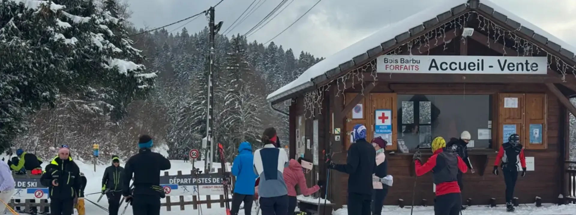 aménagement de guichet d'accueil à bois barbu - villard de lans