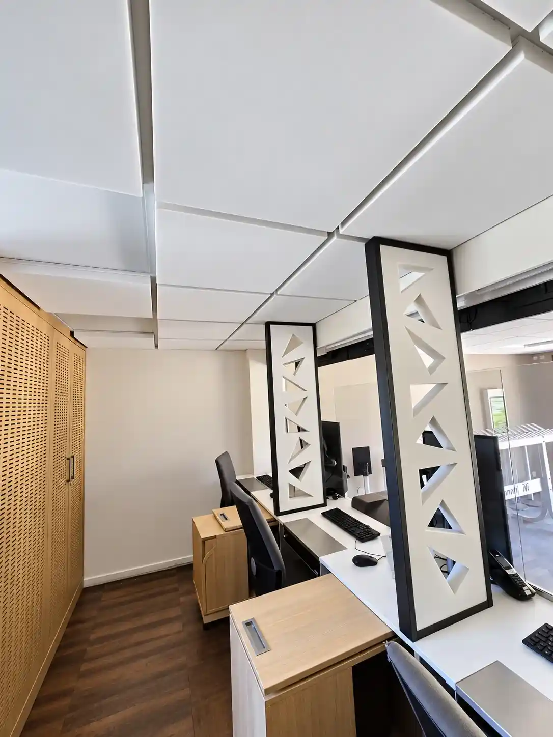 correction acoustique guichet accueil
